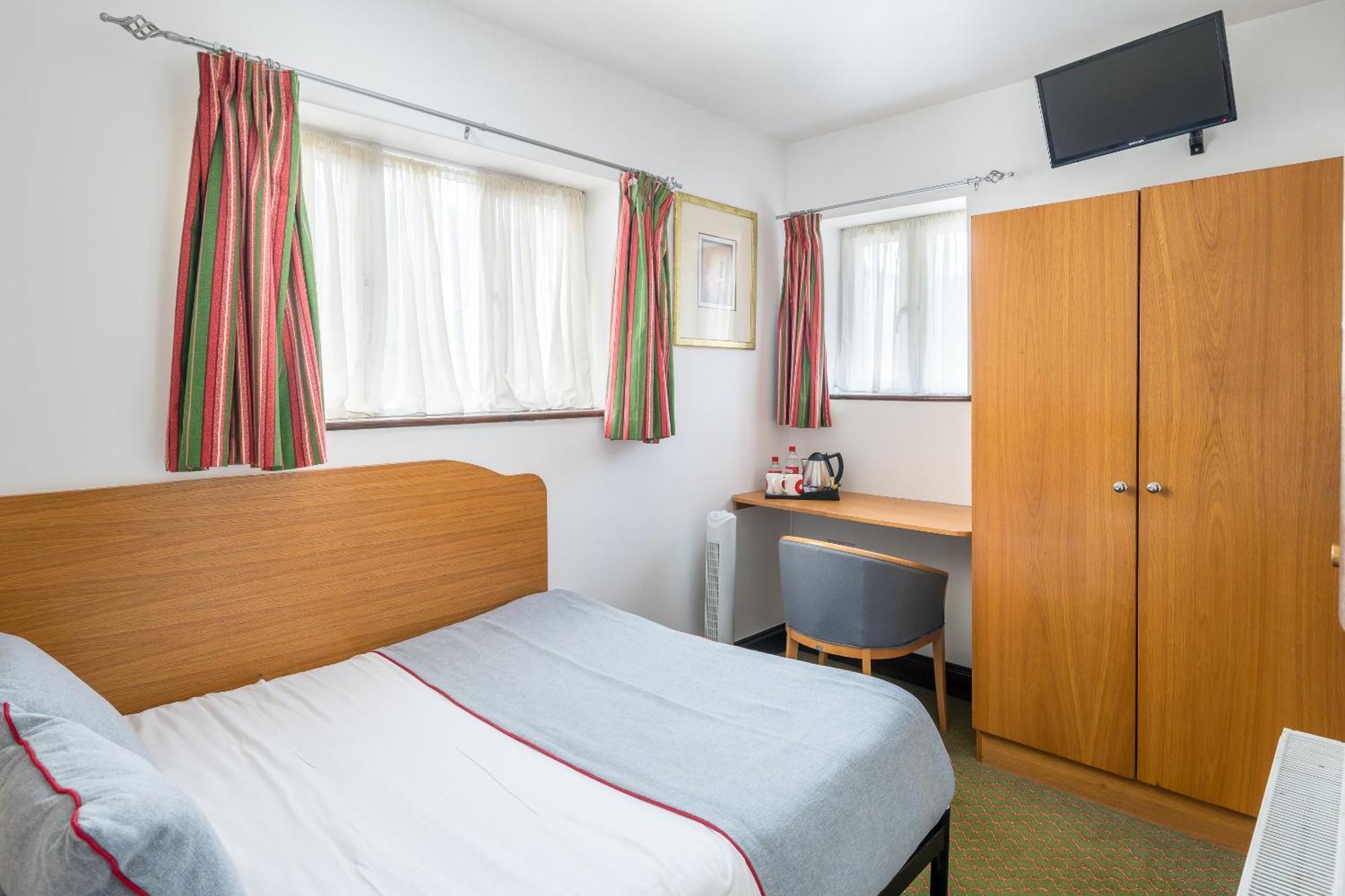 Oyo Abbey Hotel, London Shepherd'S Bush Market Exteriör bild