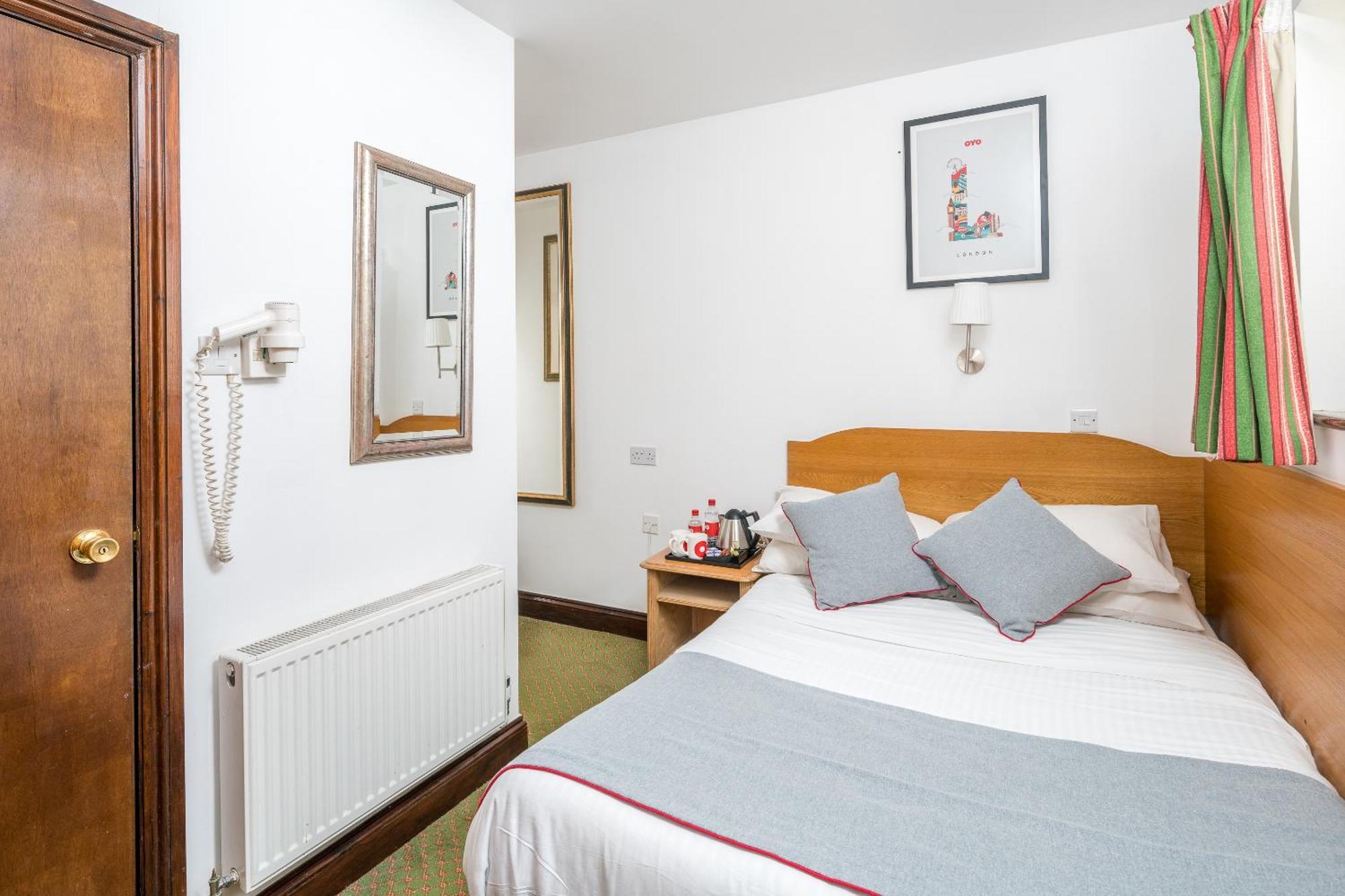 Oyo Abbey Hotel, London Shepherd'S Bush Market Exteriör bild
