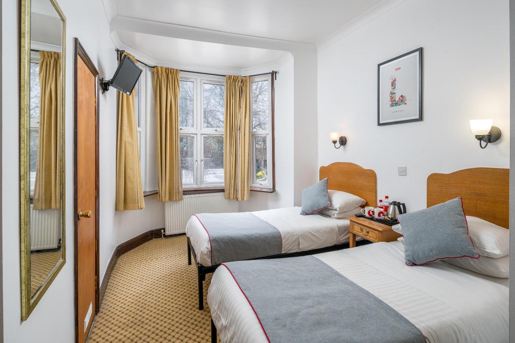 Oyo Abbey Hotel, London Shepherd'S Bush Market Exteriör bild