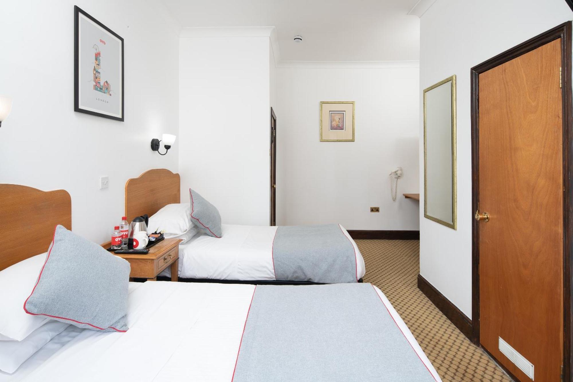 Oyo Abbey Hotel, London Shepherd'S Bush Market Exteriör bild