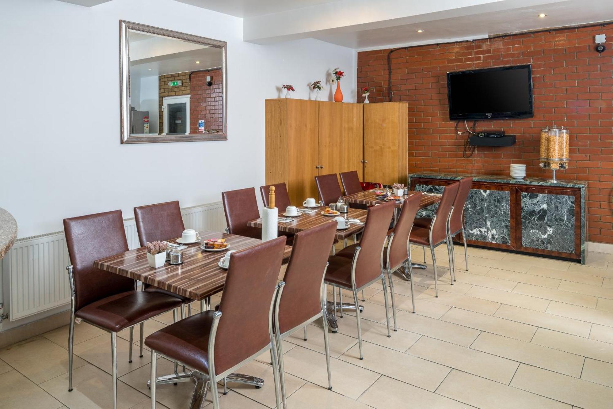Oyo Abbey Hotel, London Shepherd'S Bush Market Exteriör bild